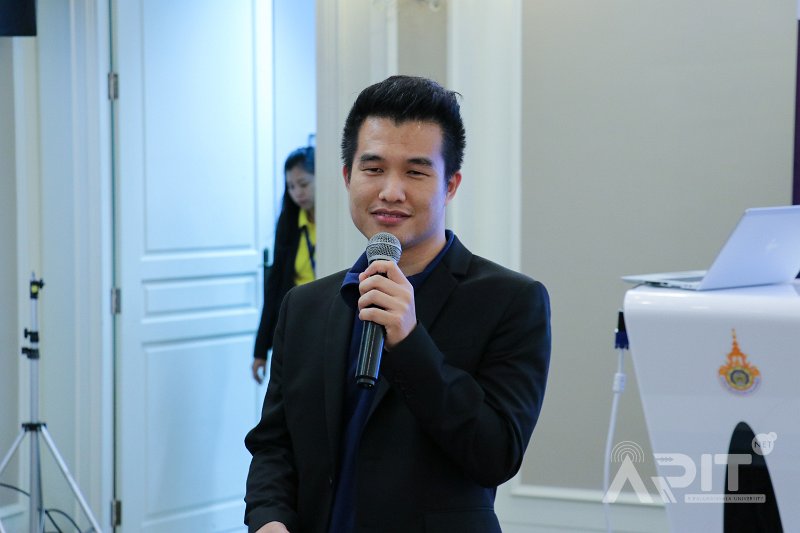20190711ARITNET5ALBUM01-17.jpg